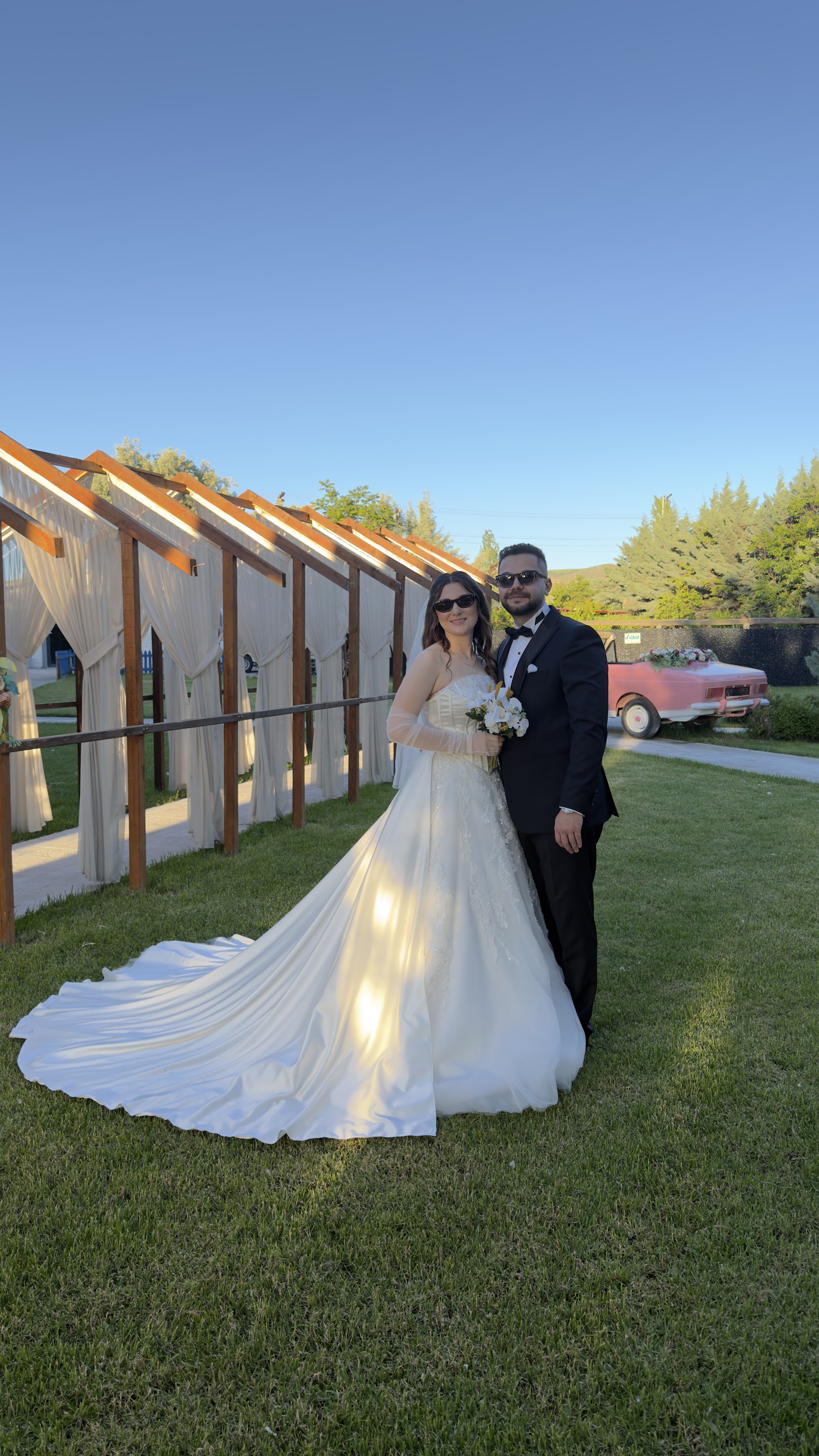 Münevver Karayel Moda Tasarım