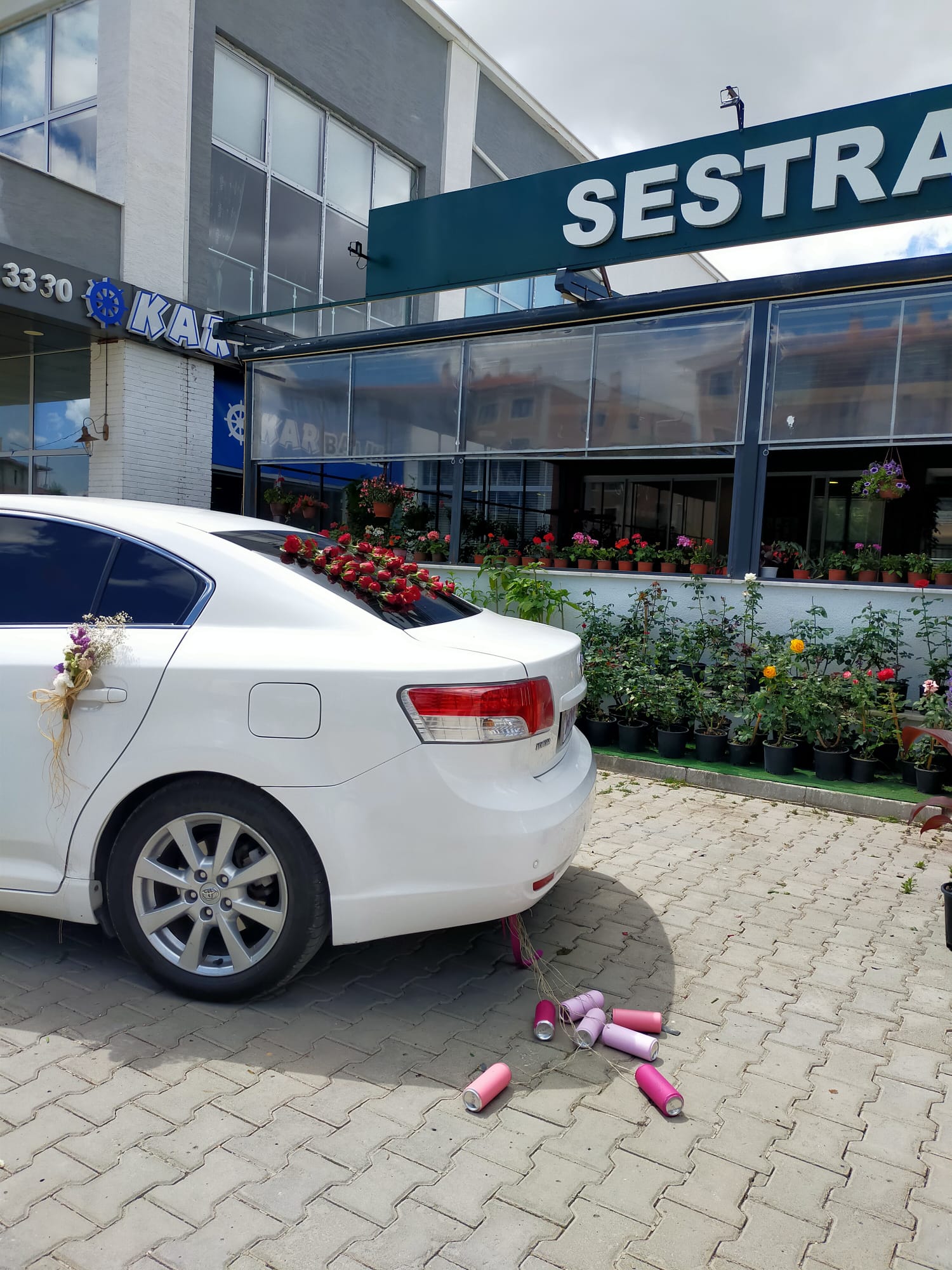 Sestra Floral Cafe & Çiçekçilik kır düğünü mekanı — Tepebaşı